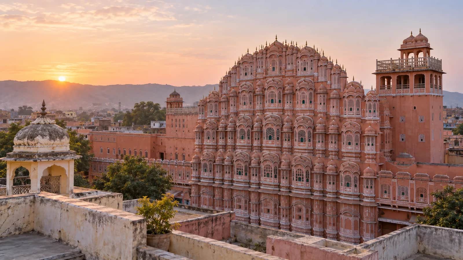 Jaipur’s Hawa Mahal rising above the Pink City rooftops at sunrise